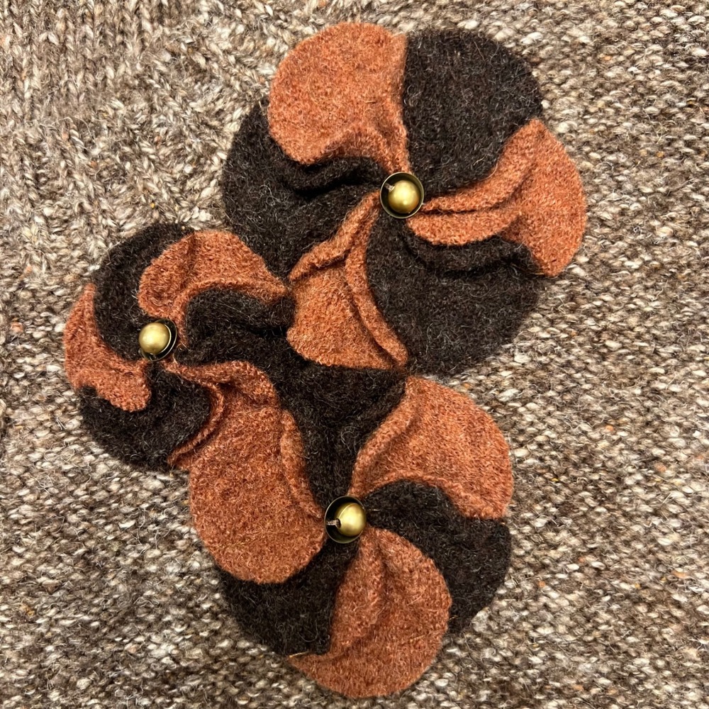 Ruby Rd. Brown Speckled‎ Button Front Flower Appl… - image 8